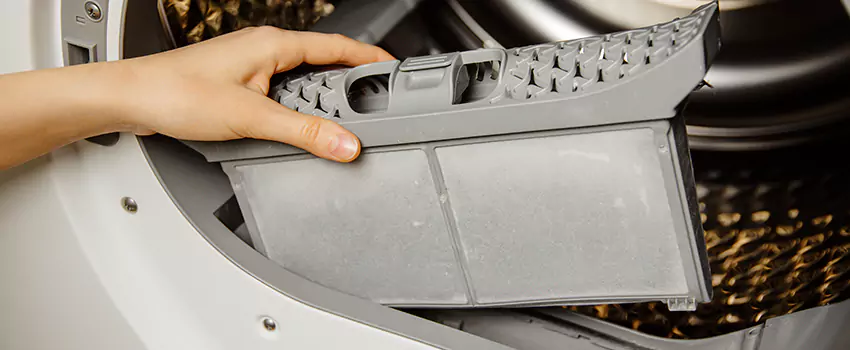 Signs Of A Clogged Dryer Lint Trap in Crystal, Minnesota